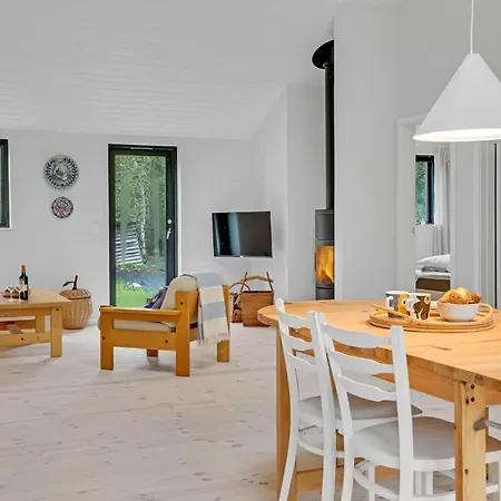 Ferienhaus 4 Bedroom Gorgeous In *