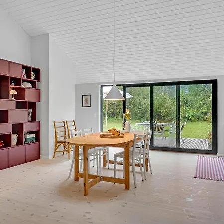 4 Bedroom Gorgeous In *