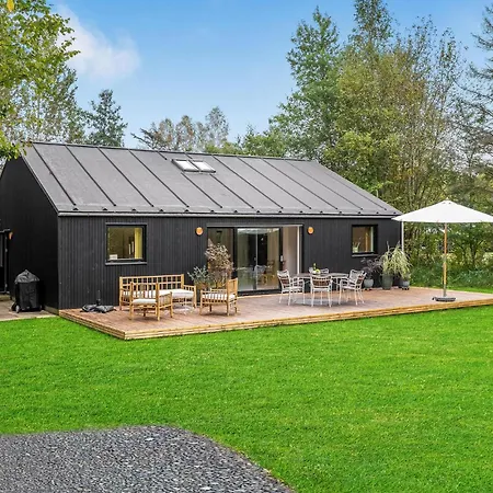 Dom wakacyjny 4 Bedroom Gorgeous In