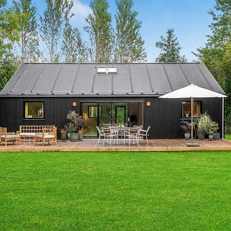 Holiday home 4 Bedroom Gorgeous In Vig